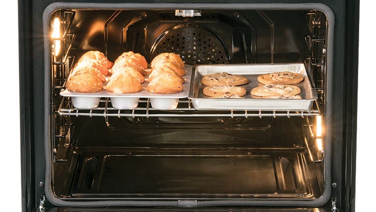 Blomberg BGR30420SS Convection Cooking