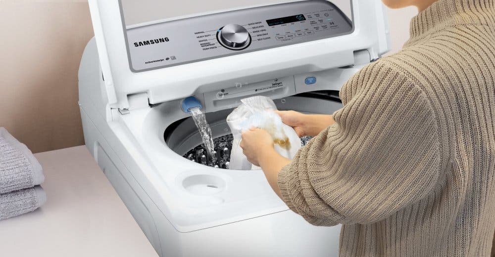 Samsung WA50R5200AW Pretreat With A Push Of A Button