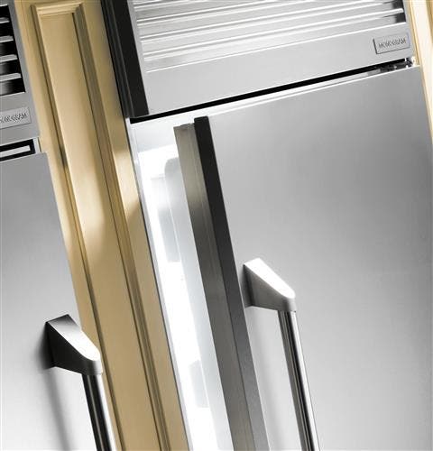 Monogram ZIFP360NHLH Stainless exterior