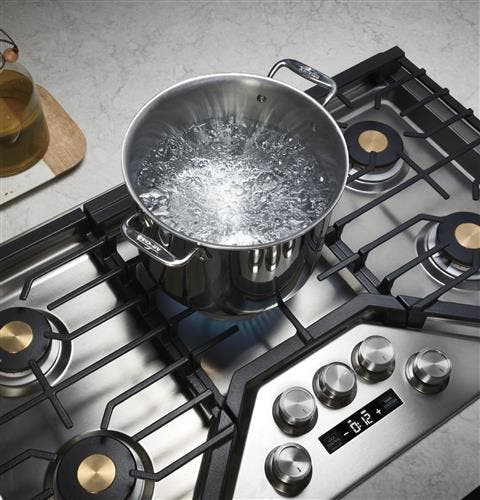 Monogram ZGU36RSLSS Dual-flame Stacked Burners