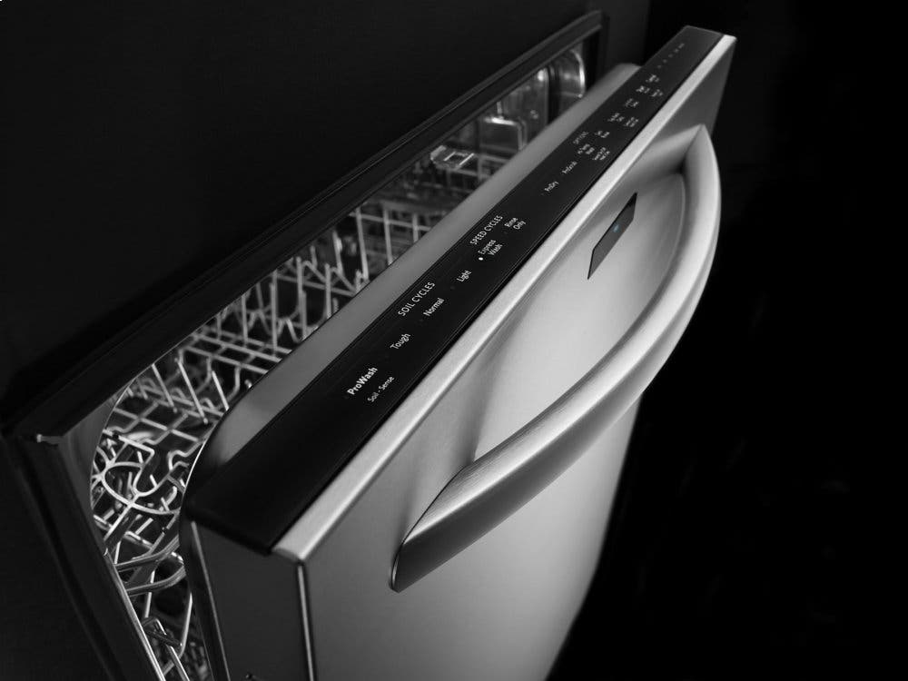 KitchenAid KDTM354DSS Professionally-Inspired Design