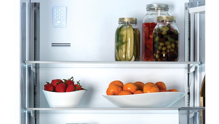 Blomberg BRFB1900FBI Height-adjustable Cantilever Shelves