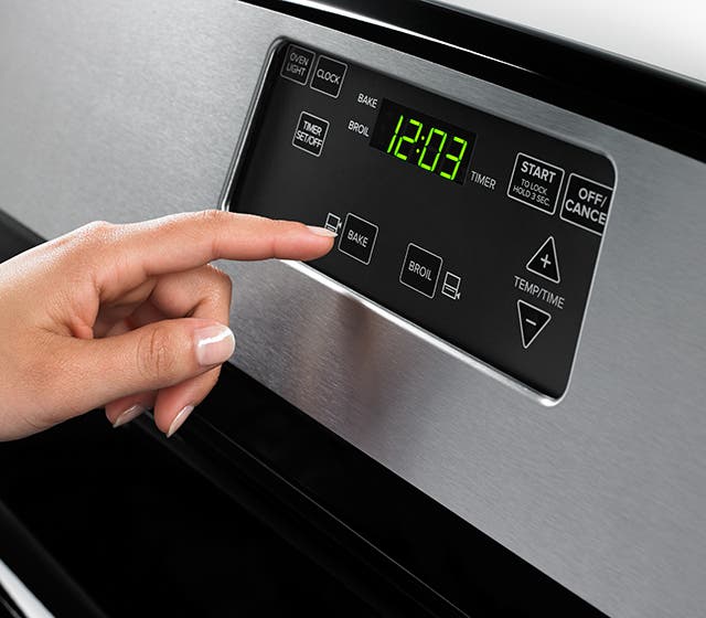 Amana AGR5630BDW Easy Touch Electronic Controls