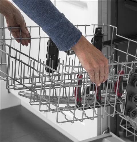 GE GDF630PGMWW Adjustable Upper Rack
