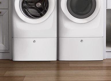 Electrolux EPWD157SIW Touch-2-Open Drawers provide easy access