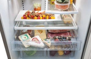 Frigidaire FGTR1842TD Full-Width Deli Drawer
