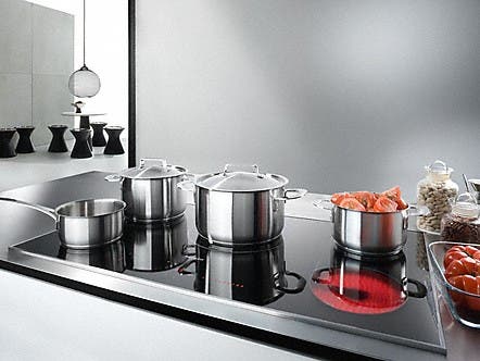 Miele KM6360 Overheating Protection And Fault Monitoring