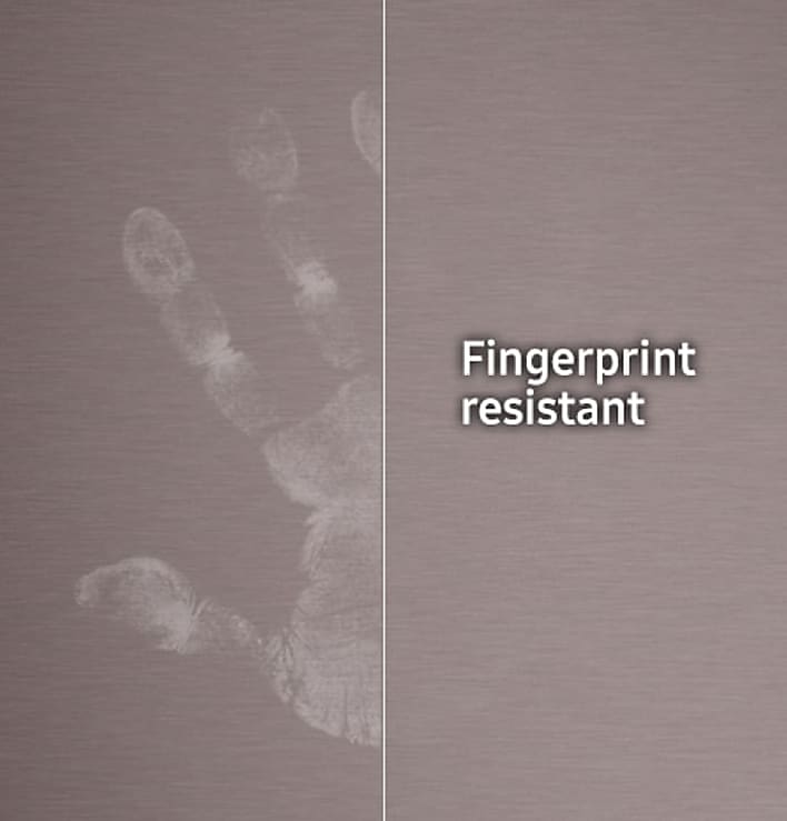 Samsung RF23M8070DT Fingerprint Resistant Finish