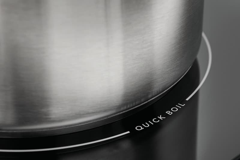 Frigidaire FCRE3052AB Quick Boil
