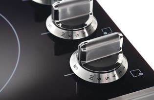 Frigidaire FGEC3067MB Express-Select(R) Controls
