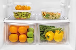 Store-More Humidity-Controlled Crisper Drawers