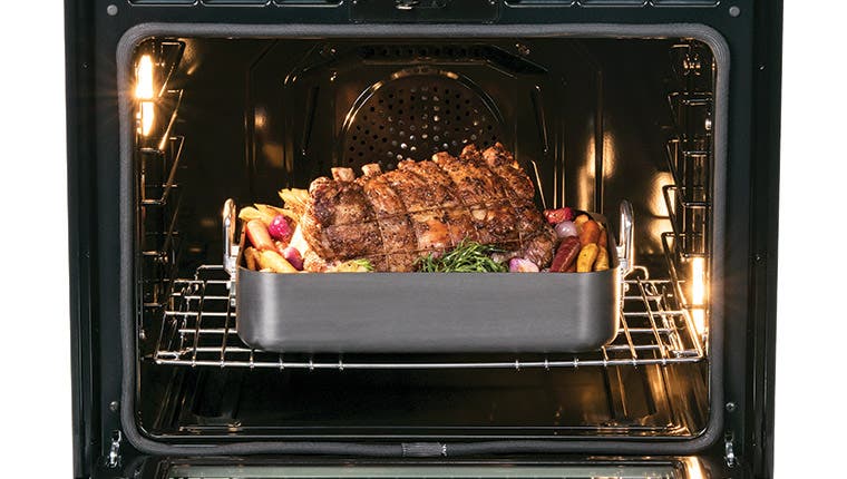 Blomberg BERU30420SS Industry Leading Oven Capacity 5.7 Cu.-ft.