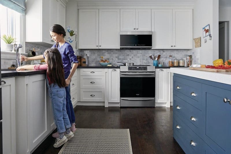 Frigidaire FGBM19WNVD Full-Width Door