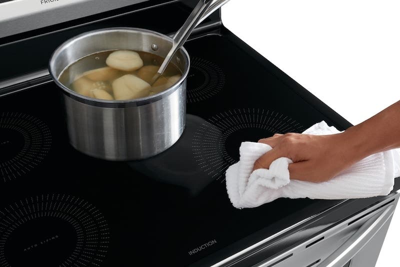 Frigidaire FFIF3054TD Easy To Clean