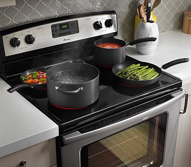 Amana AER5630BAS Versatile Cooktop