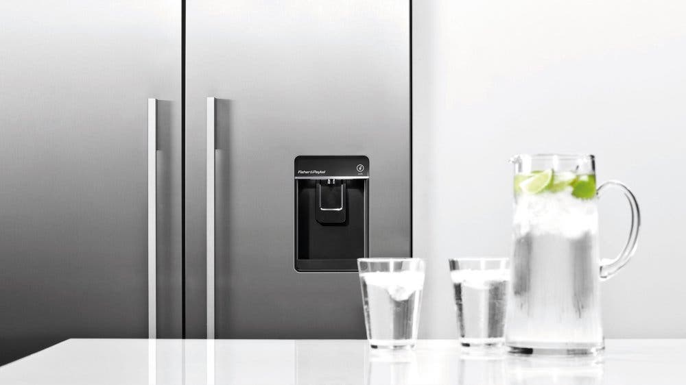 Fisher Paykel RF170ADUSX4 Water on tap