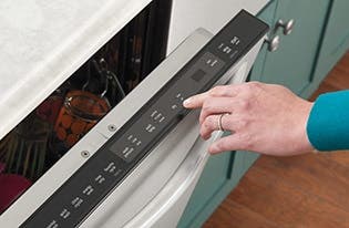 Frigidaire FFPD1821MW Energy Saver Dry Option