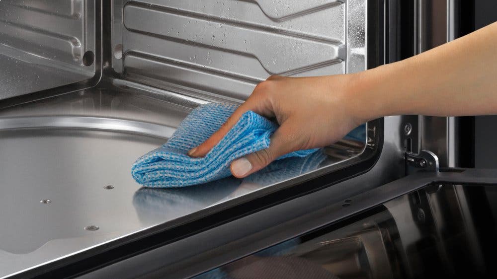 Fisher Paykel OS24NDBB1 Easy Cleaning