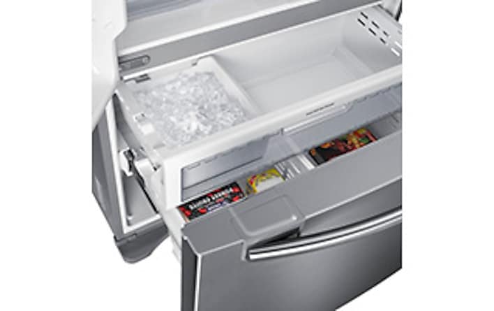 Automatic Filtered Ice Maker in Freezer