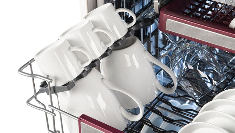 Blomberg DWT25502B Split Flip Shelves