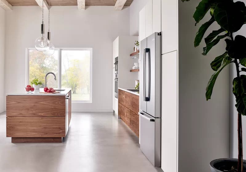 Bosch B36CL81ENG True counter-depth for a built-in look.