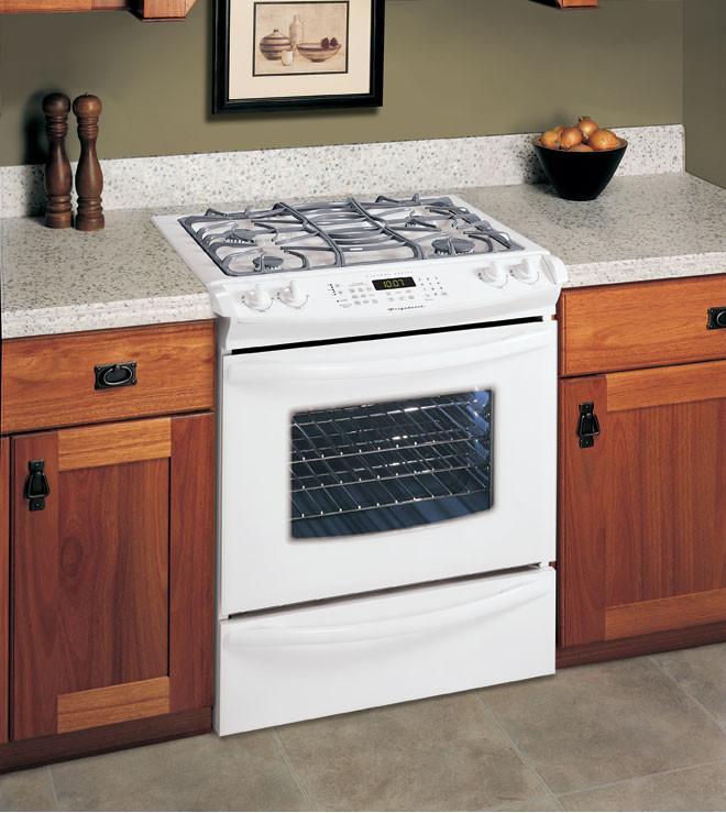 Frigidaire GLGS389ES30" SlideIn Gas Range with 4 Sealed Burners