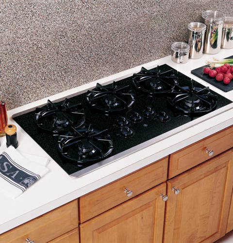 GE JGP637SEJSS Black Surface with Stainless Steel Trim