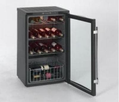 Avanti WC492D Black