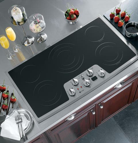 GE PP972SMSS Black Surface with Stainless Steel Trim