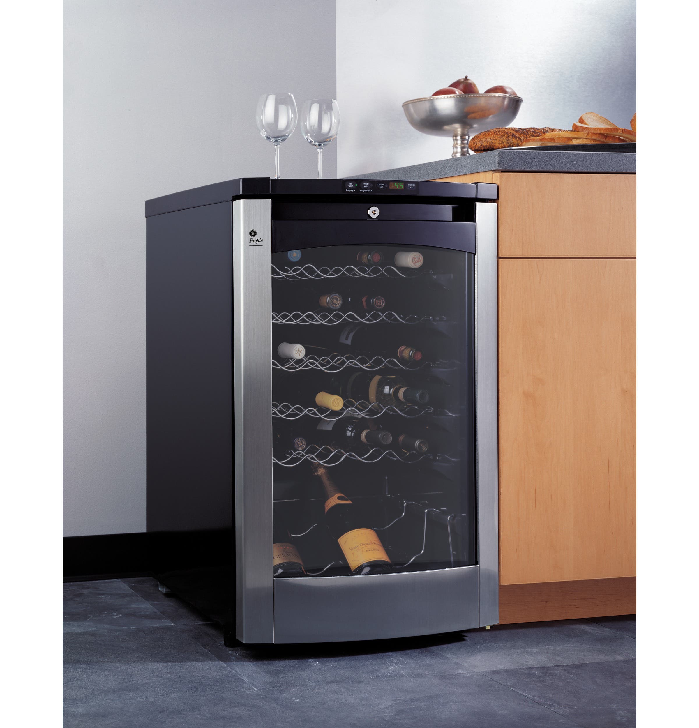 GE PWR04FANBS 20" Wine Center