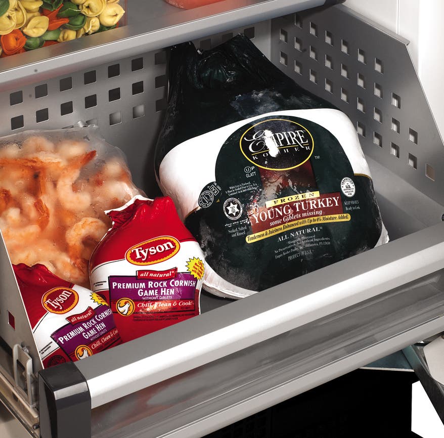 Thermador T24IF70NSP 24" Built-in Fully Flush Freezer Column