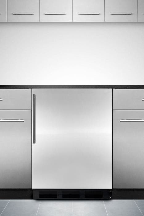 Summit CT66BBISSHV Stainless Door with Vertical Thin Handle