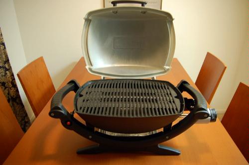 Weber 386002 27" Liquid Propane Gas Grill