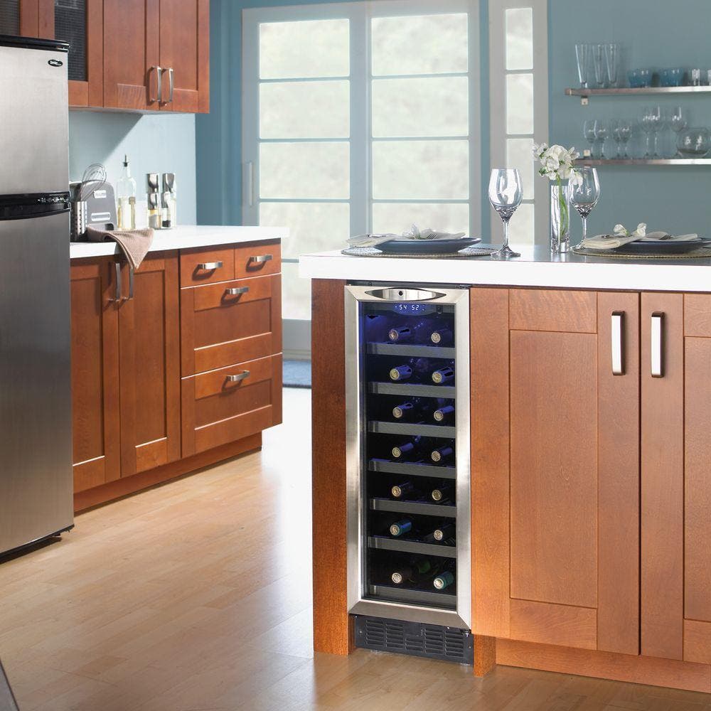 Danby DWC276BLS Black with Stainless Steel Door Trim