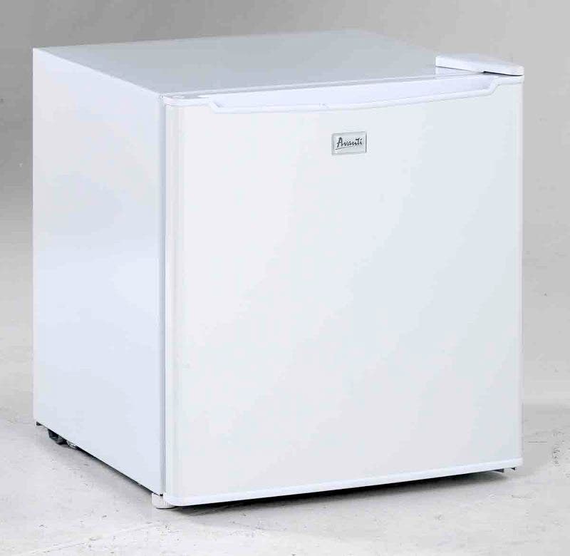 Avanti RM1720W White