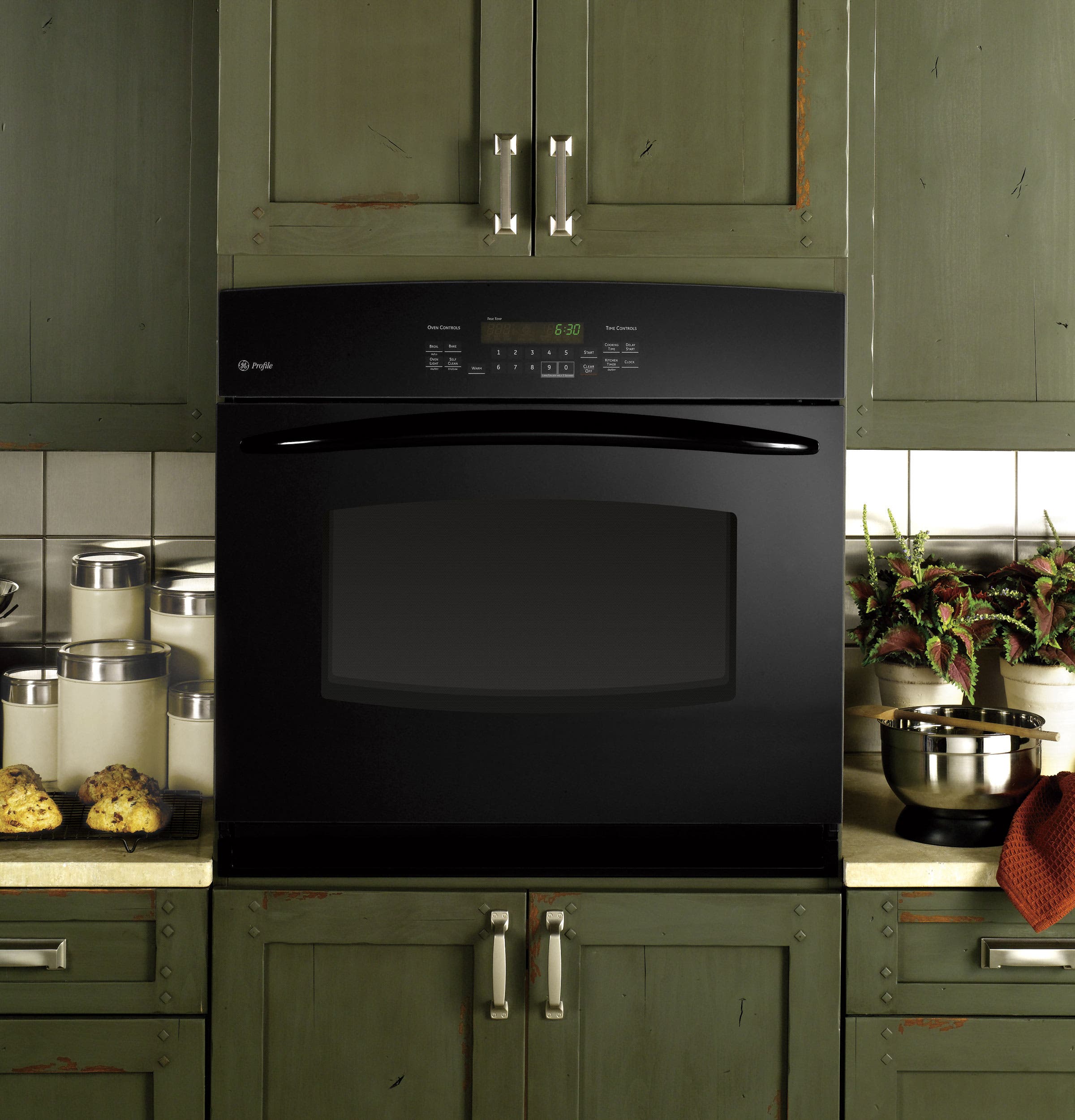 GE PT900DRBB Black on Black