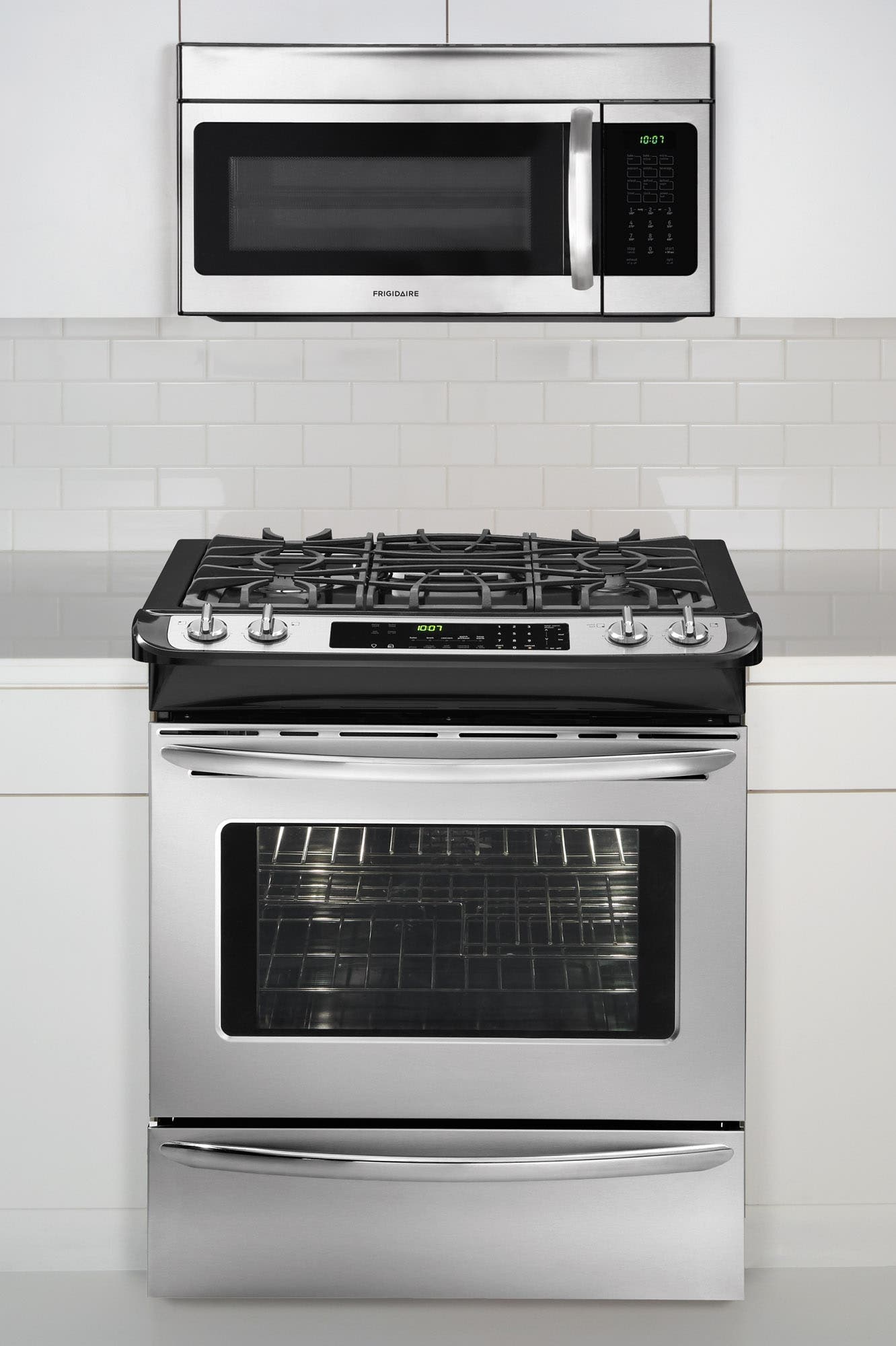 Frigidaire FFMV154CLS Stainless Steel