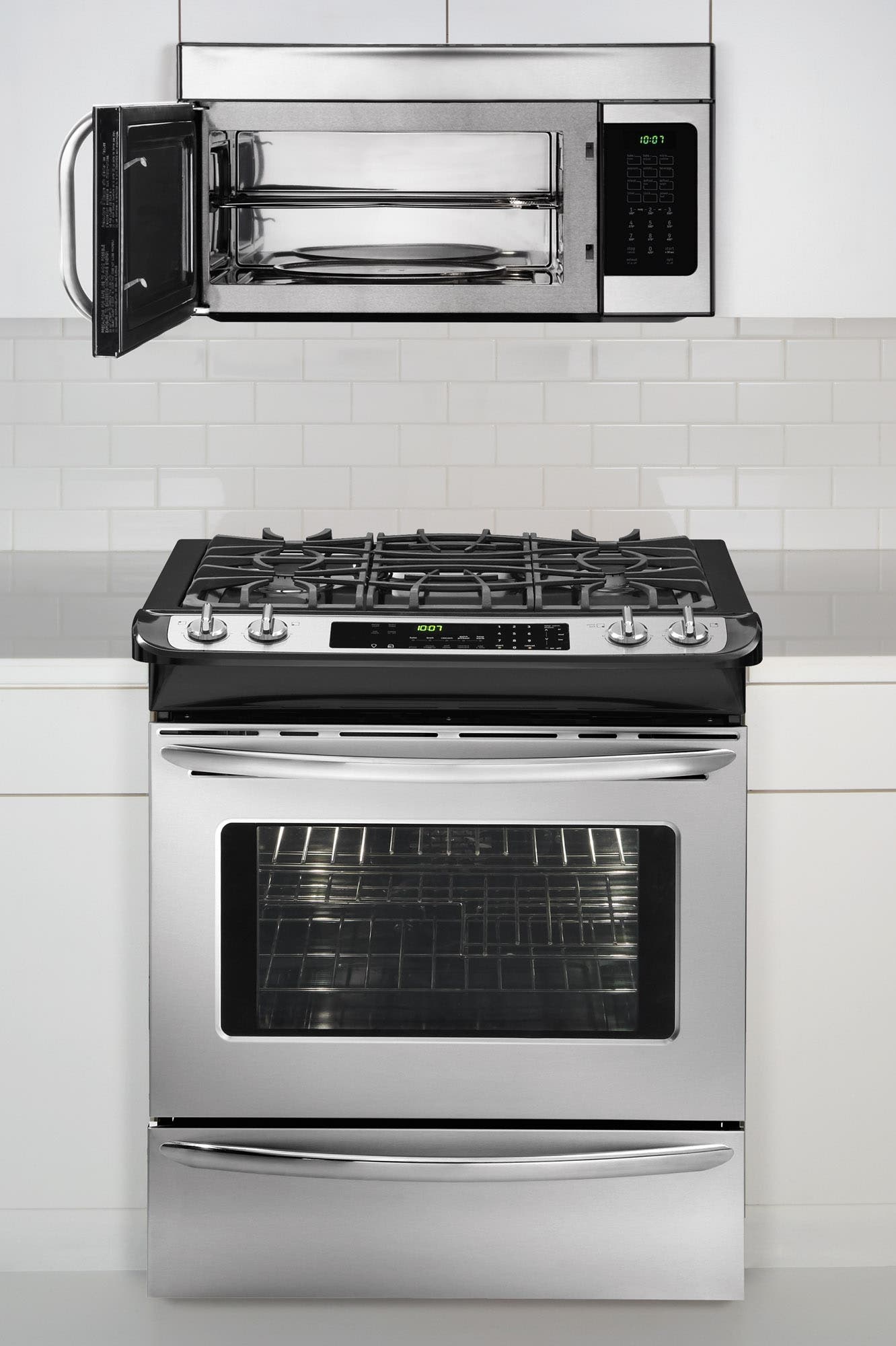 Frigidaire FFMV154CLS Stainless Steel
