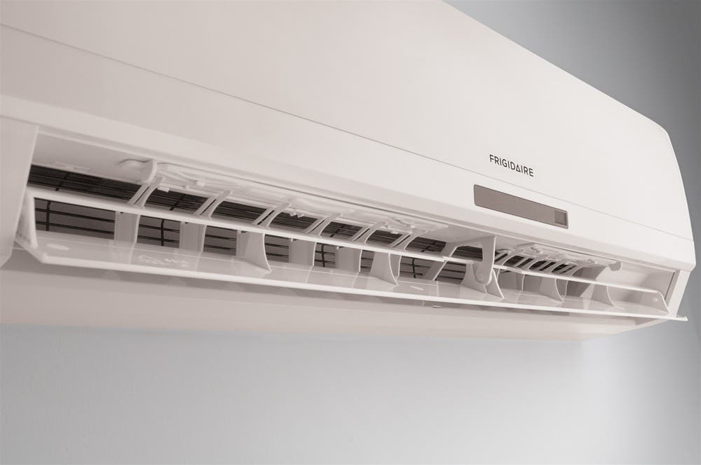 Frigidaire FRS18PYS1 18,000 BTU Single Zone