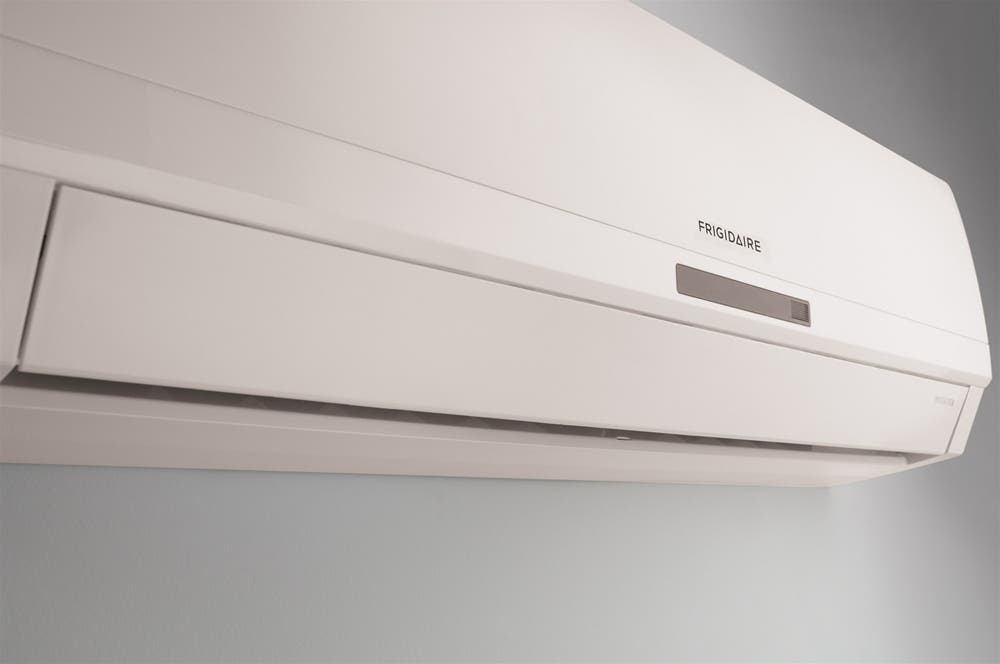 Frigidaire FRS18PYS1 18,000 BTU Single Zone