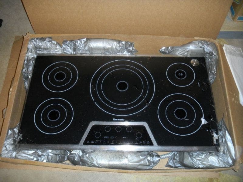 Thermador CES365FS 36" Smoothtop Electric Cooktop