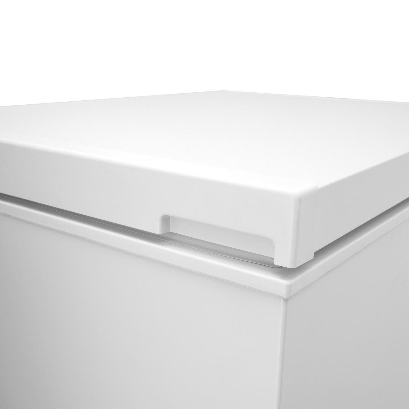 Frigidaire FFFC05M2KW White