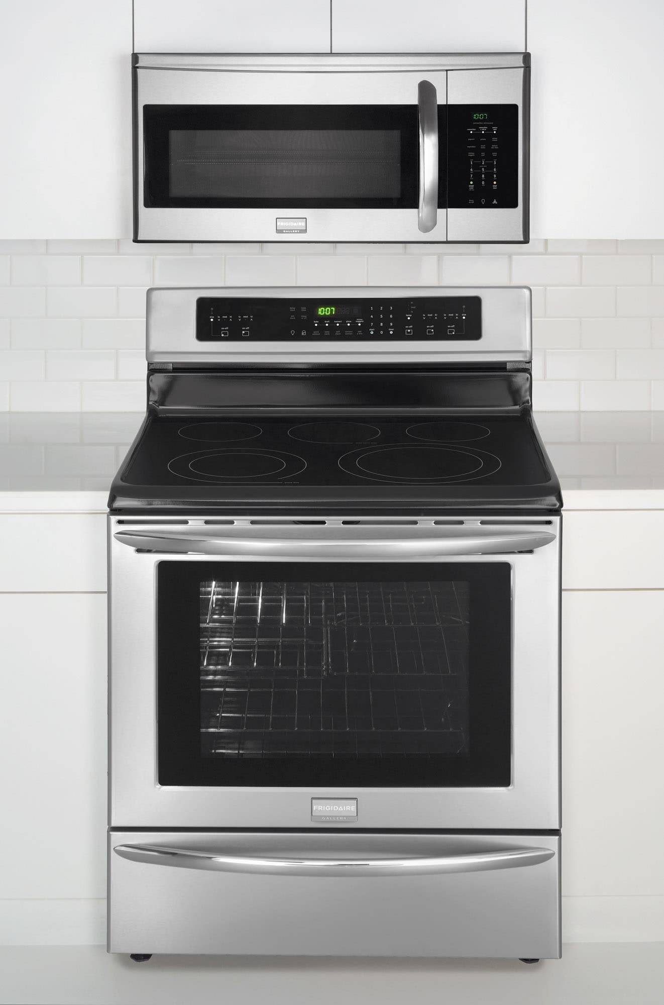 Frigidaire FGMV153CLB Black