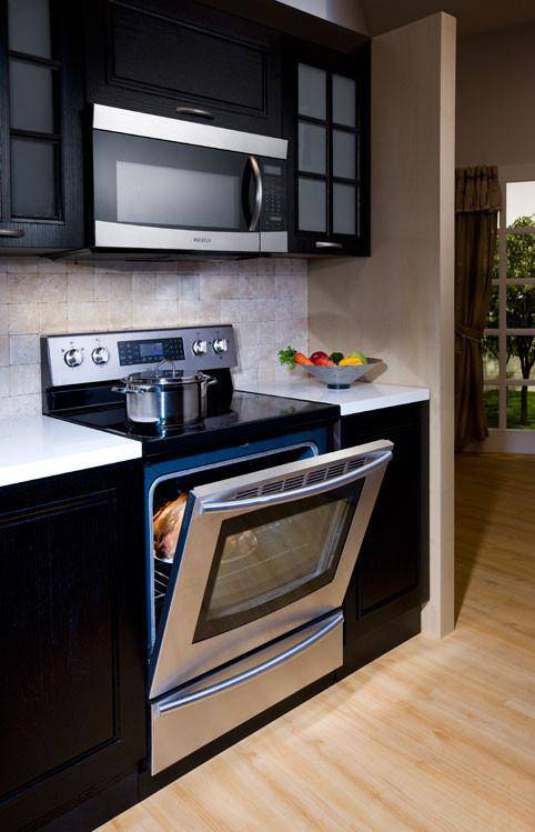 Samsung FTQ386LWUX 30" Freestanding Electric Range