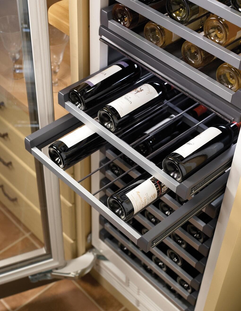 Thermador T24IW800SP 24 Inch Built-in Fully Flush Wine Preservation Col...