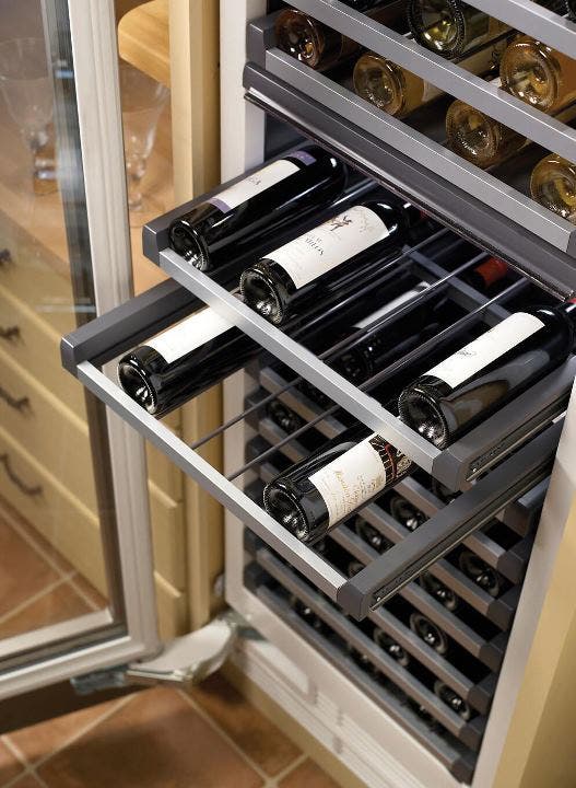Thermador T18IW800SP 18 Inch Built-in Fully Flush Wine Preservation Col...