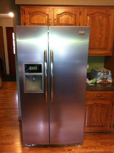 Frigidaire FGUS2645LF Stainless Steel