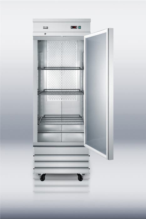 Summit SCFF235 23.0 cu. ft. Commercial Upright Freezer