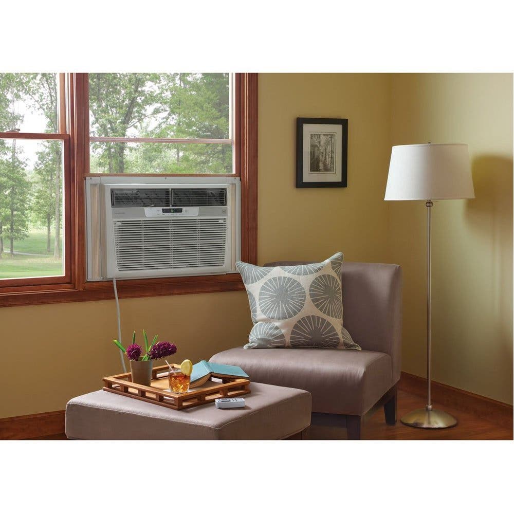 Frigidaire FRA256SV2 25,000 BTU Room Air Conditioner