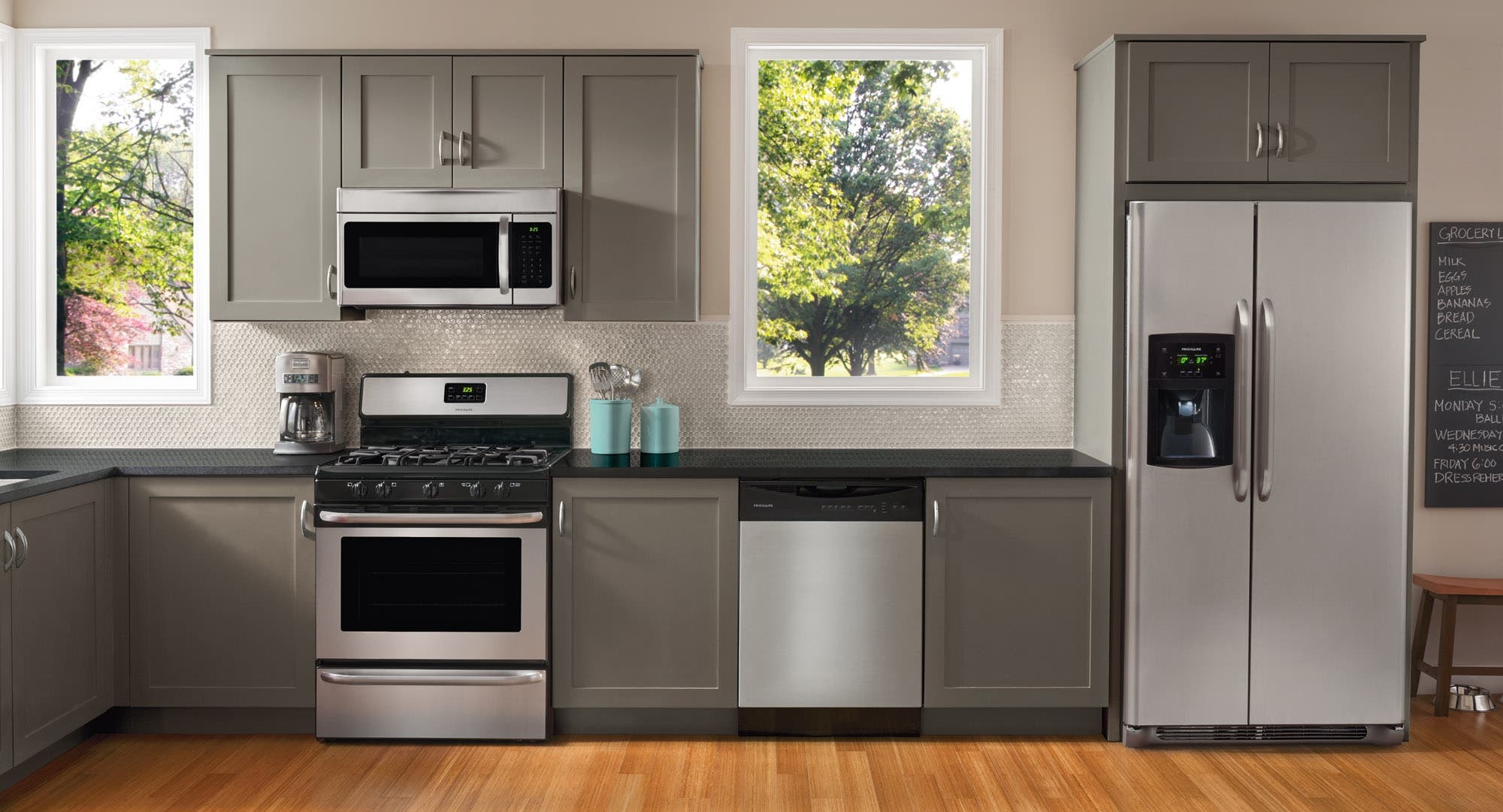 Frigidaire FFMV154CLS Stainless Steel